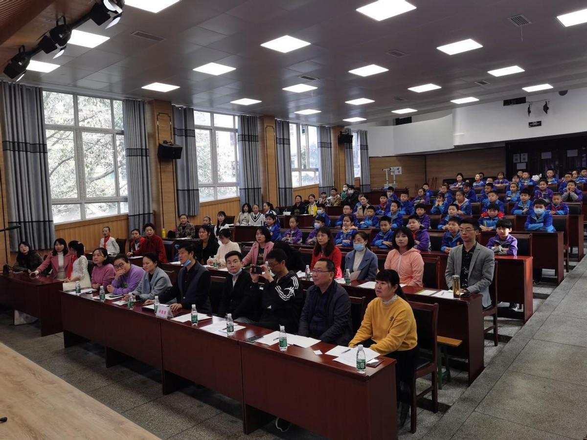 2021教育时事盘点：政策变革如何减轻学生负担与重塑学习体验