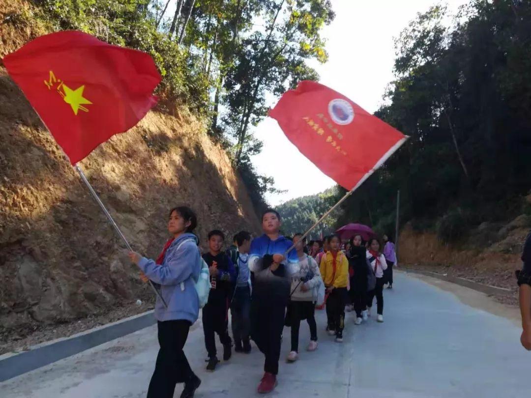 班级集体出游：周边短途旅行策划全攻略 - 轻松搞定行程与预算