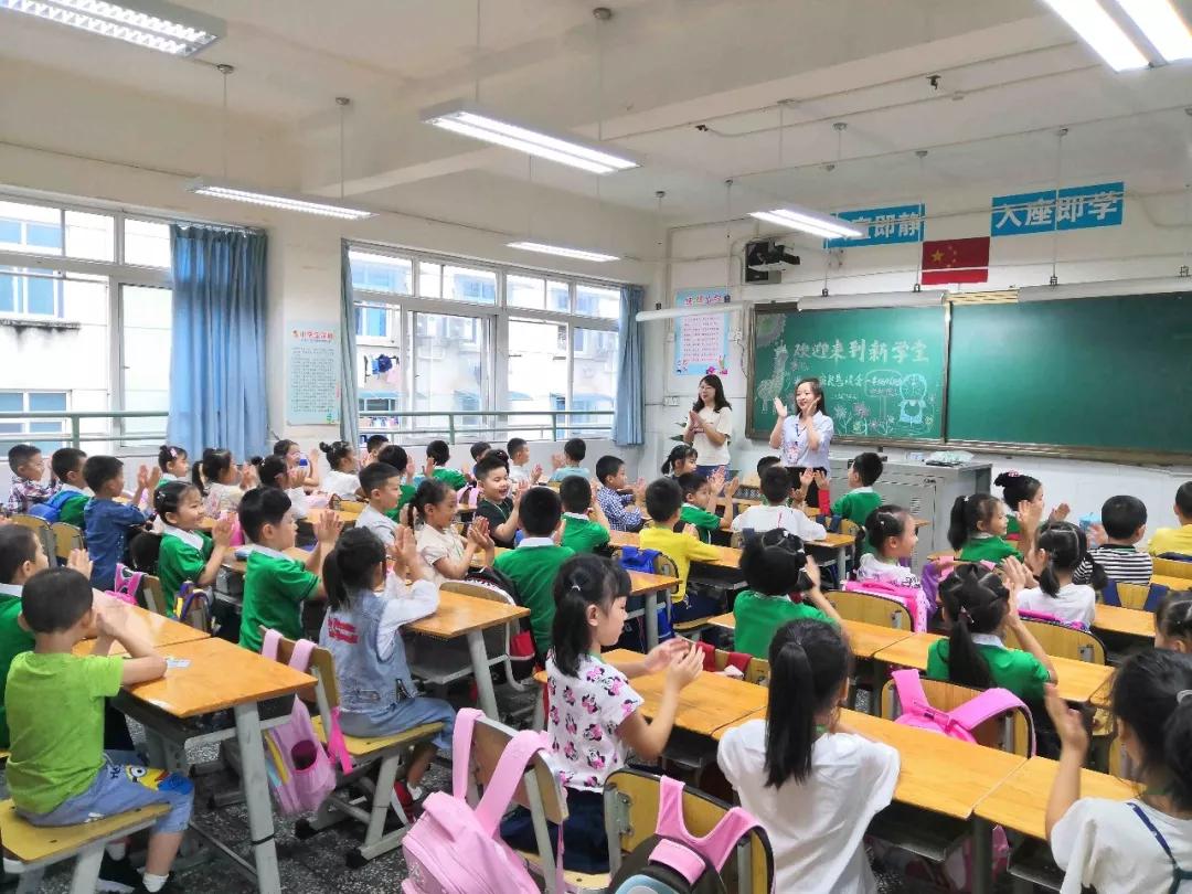 大一新生快速适应校园生活经验分享：告别迷茫，轻松掌握时间管理与社交技巧